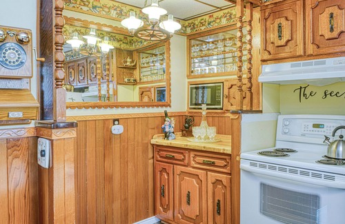 Niagara Falls House | L'Ancienne Indigo-Vintage Stay Hot Tub 5Min To Falls & Luxury Experience