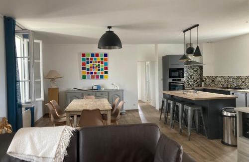 Saint-Genes-de-Castillon Apartment | L'Appartement du Comptoir