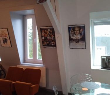 Sedan Apartment | L'appt du vieux qui ne voulait pas fêter son anniversaire