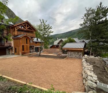 Valloire Apartment | L'Ascension - Appartement de standing avec vue "Les Aiguilles"