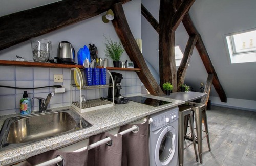Old Town Apartment | L'ASSAS ★ COSY & CLEAN ★
