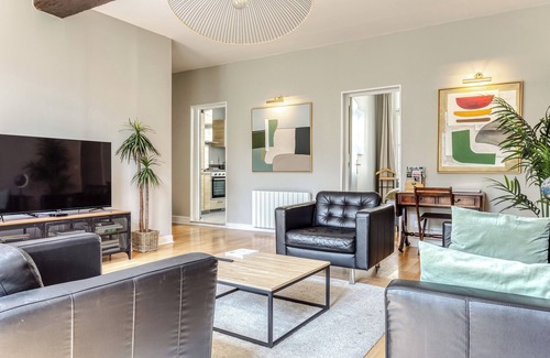 Quartier Vieux Marche-Cathedrale Apartment | L'Astrolabe - superbe appartement, vue Cathédrale