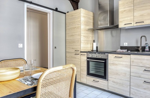 Quartier Vieux Marche-Cathedrale Apartment | L'Astrolabe - superbe appartement, vue Cathédrale