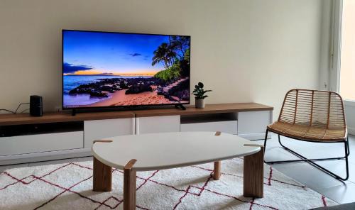 Lezignan-Corbieres Apartment | L'Atelier Cosy