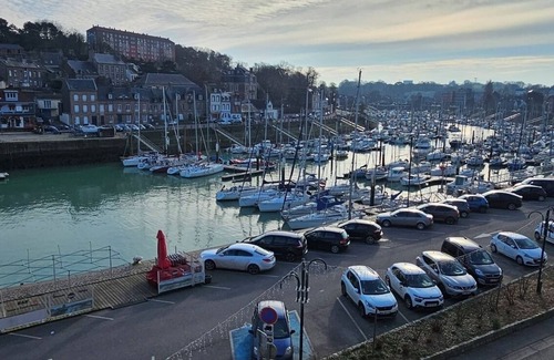 Saint-Valery-en-Caux Apartment | L'atelier- Duplex vue Magnifique sur le Port