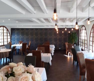 Saint-Viance Hotel | L'Auberge