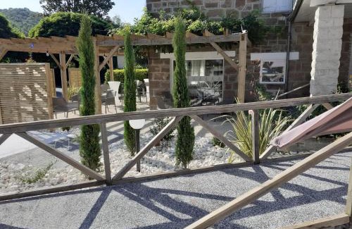 Saint-Viance Hotel | L'Auberge