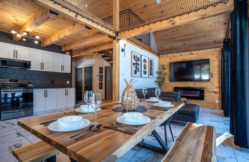 Matawinie Regional County Municipality Apartment | L`Aventurière | River & Kayaks | Hot Tub | Sauna