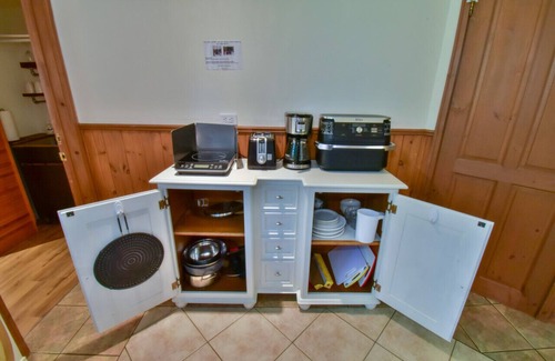 Saint Donat Ski Chalet | L'eau Douce - Lumière Naturelle en Bord de Lac, Spa Privé Avec Embarcations