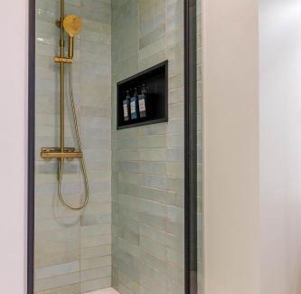 Lomme Apartment | L'Elégance, Suite Premium - Lille Lomme - Netflix