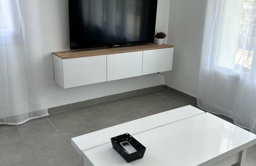 Beaumont-les-Valence Apartment | L'Entre Deux Rêves