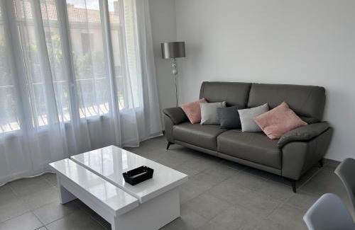 Beaumont-les-Valence Apartment | L'Entre Deux Rêves