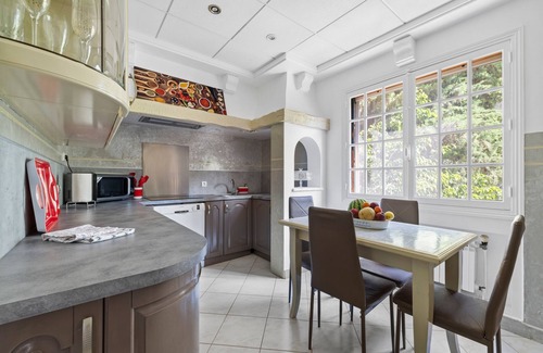 Menton Apartment | L'Escale de Beauvallon - Appt vue mer