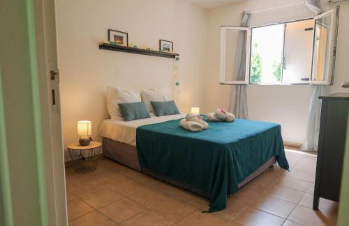 Petit-Bourg Apartment | L'escale verte - garden & pool