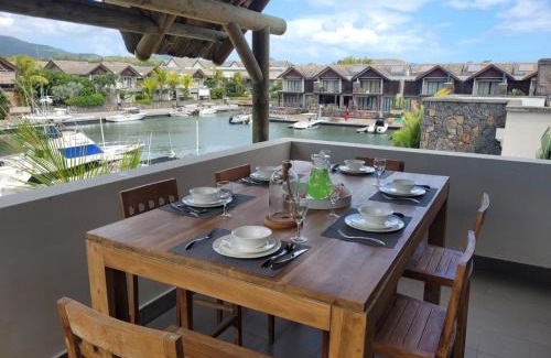 Black River Apartment | L'Estuaire Seafront Apartment Black River