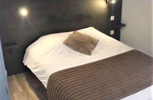 Romilly-sur-Seine Hotel | L'Hôtel Le Marais Romilly Sur Seine Centre