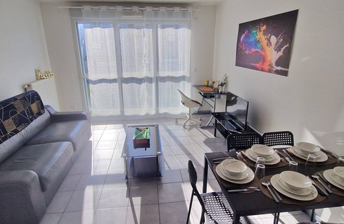 Meyzieu Centre Apartment | L'Harmonie Meyzieu