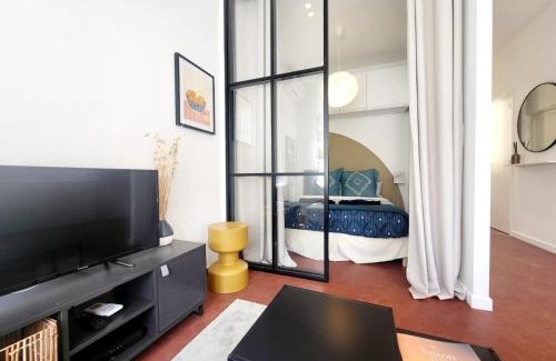 Antibes Old Town Apartment | L'Isnard 1er - Au coeur dAntibes