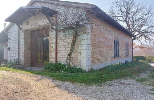 Cagli House | L'officina di Leo - Casale con giardino