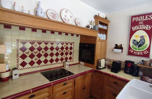 Richebourg House | L'ombre du Tilleul - Gîte Familial