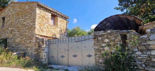 Mollans-sur-Ouveze House | L'Oustaou des Monges