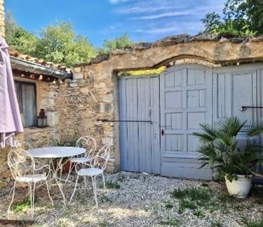 Mollans-sur-Ouveze House | L'Oustaou des Monges