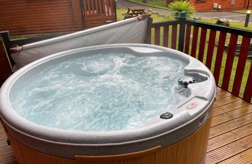 Bethesda House | L02 - The Penrhyn Spa with Hot Tub