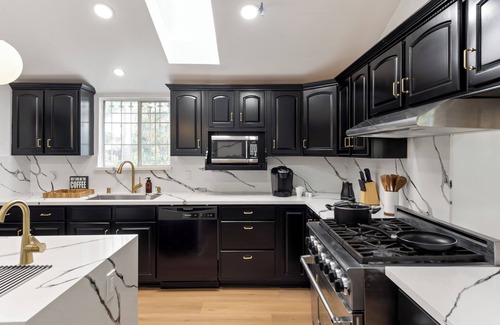 Beverly Hills House | LA 9 Bedroom Modern Home