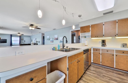 Vilano Beach House | La Anahi - Oceanfront Vacation Rental