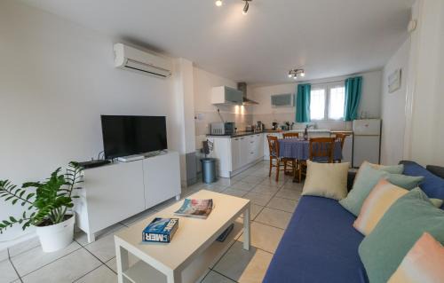 Gruissan Plage House | La Belle Gruissanaise