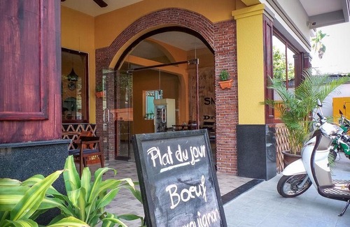 Mean Chey Hotel | La Belle Residence