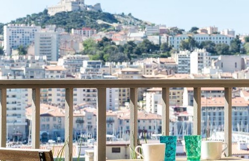 Quartier du Panier Apartment | La Belle Vue - 65m2 au dernier étage avec ascenseur