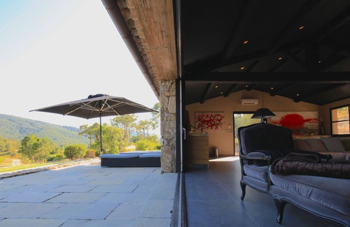 Bormes-Les-Mimosas House | La Bergerie - Domaine Sainte Marie by LOVELYDAYS