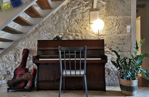 Nerac House | La Bernède, farmhouse with swimming pool