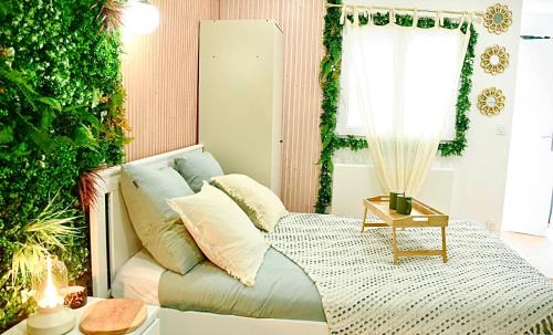 Bordeaux City Centre Apartment | La Boétie, Cocon Central, Double Balneo Bathtub