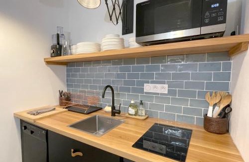 Uzes Apartment | La bohème place aux herbes