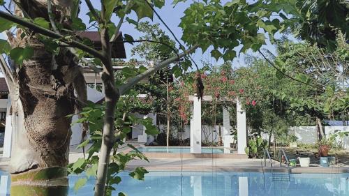 Danao Villa | La Bonitovilla 丛林里的花园别墅