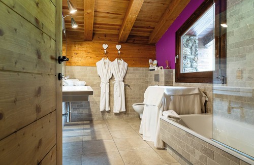 Canillo Bed & Breakfast | La Borda del Pi I Isards I Breakfast Included