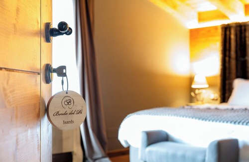 Canillo Bed & Breakfast | La Borda del Pi I Isards I Breakfast Included