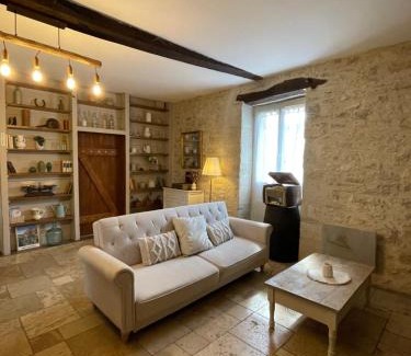 Saint-Aubin-de-Nabirat House | La Borderie de Pierre