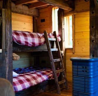 Saint-Louis Ski Chalet | La Cabane dans les arbres du Domaine de la Forestière