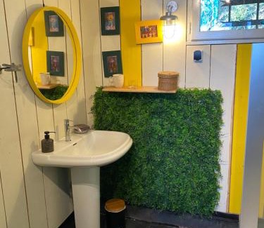 Plerin House | La cabine en bord de mer