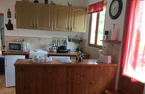 Segrie-Fontaine Cottage | La Cachette (The Hideaway) Stone Gite