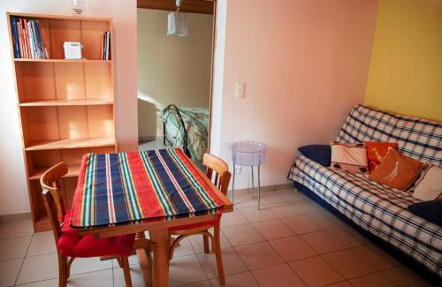 Decize House | La Cantine Logement au calme proche bord de Loire