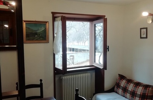 Pian delle Betulle Apartment | La Capanna di Pian delle Betulle. Holiday Apartment Vista Malga with Mountain View, Wi-Fi & Garden
