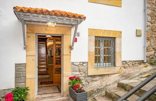 San Vicente de la Barquera House | La Casuca de las Escalerillas