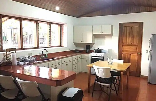 Ciudad Cariari Bed & Breakfast | La Casa de Cariari Al Golf