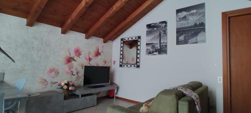 Lecco Apartment | La Casa del Colibrì