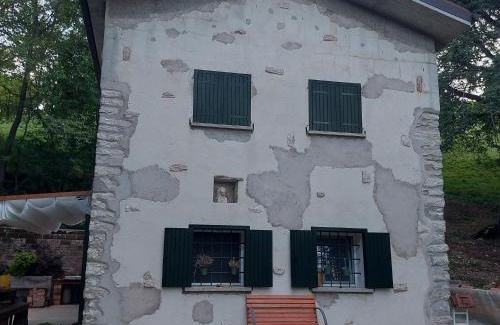 Romano d'Ezzelino House | La Casa delle Ali