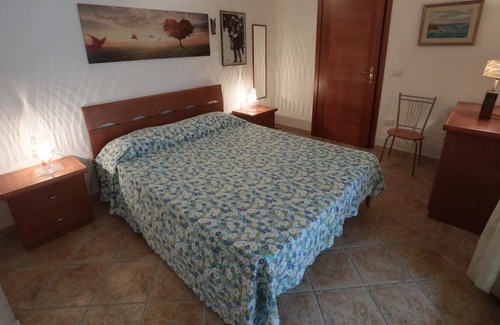 Schifoni Apartment | La Casa Di Adele - Two Bedroom Apartment, Sleeps 4